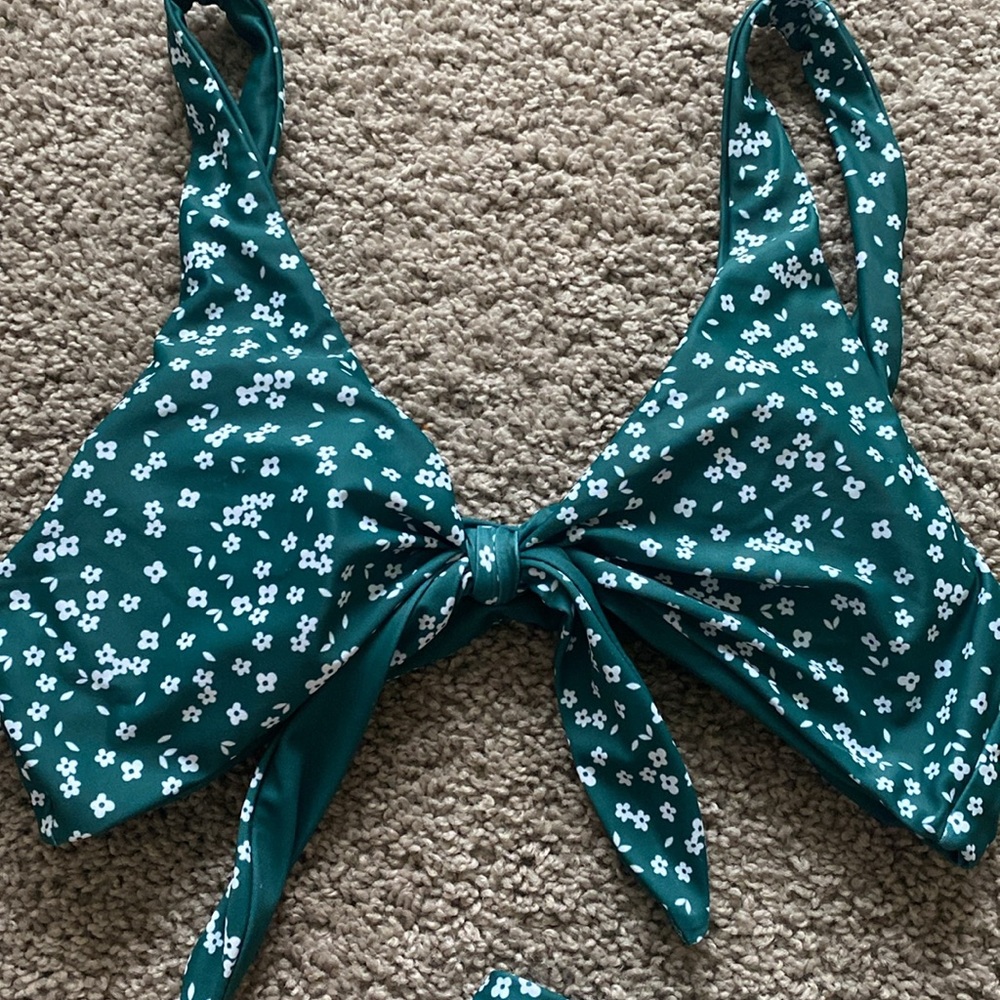 Bathing suit - Picture 2 of 4